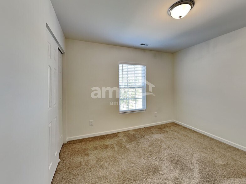 Building Photo - 1129 Rutledge Landing Dr
