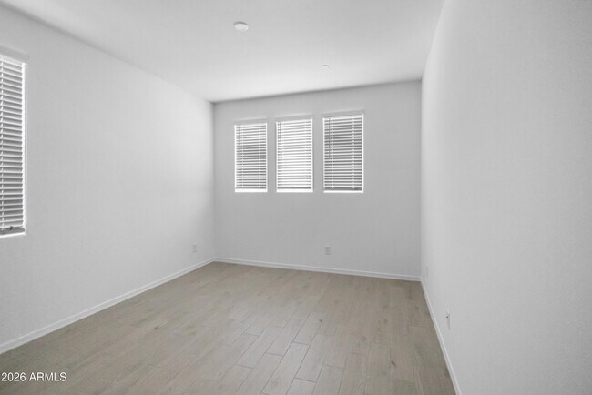 Building Photo - 13415 W Eagle Feather Rd
