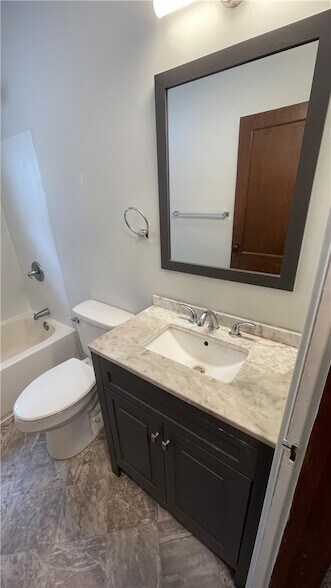 Building Photo - 814 Green St