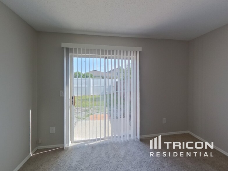 Building Photo - 3257 Brewster Dr