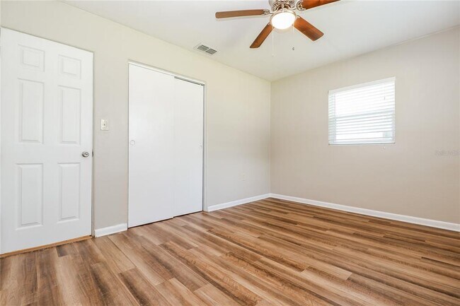 Building Photo - 7149 Wedgewood Dr