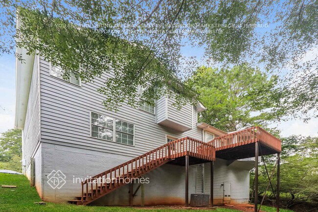 Building Photo - 7300 Hunters Ridge Dr