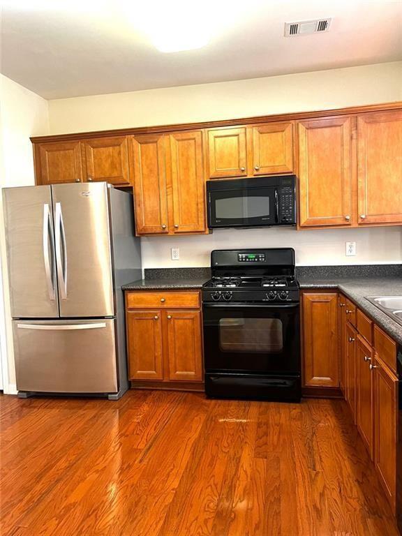 Building Photo - 2094 Deptford Dr