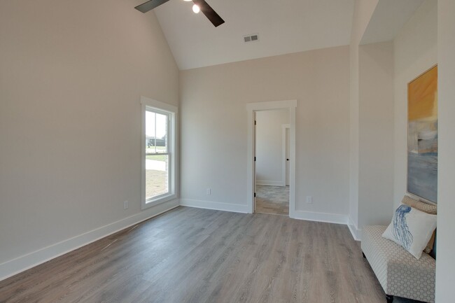 Building Photo - Brand NEW Adorable Craftsman!!!!