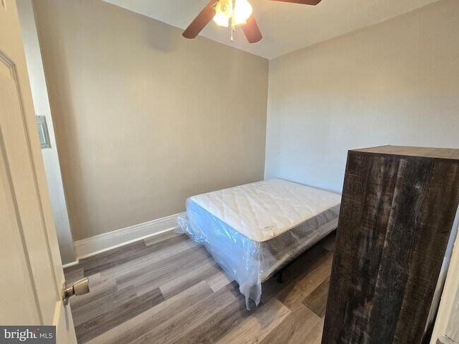 Building Photo - 1315 N 60th St