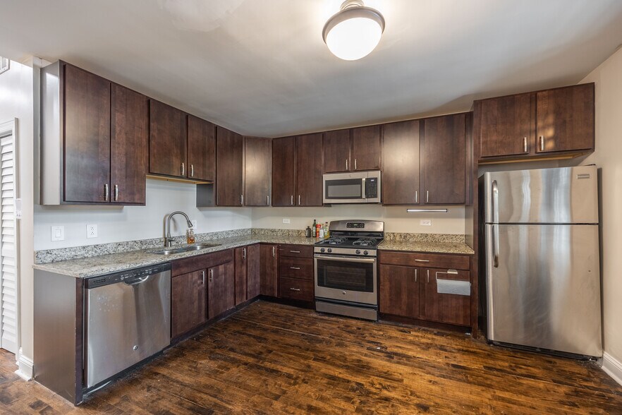 Building Photo - 4849 N Seeley Ave