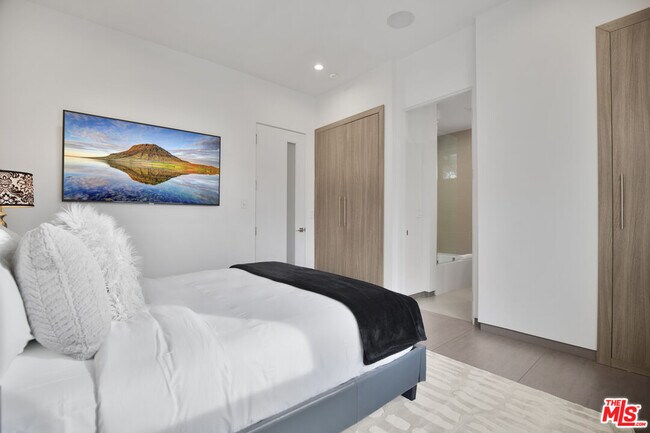 Building Photo - 6379 Colgate Ave