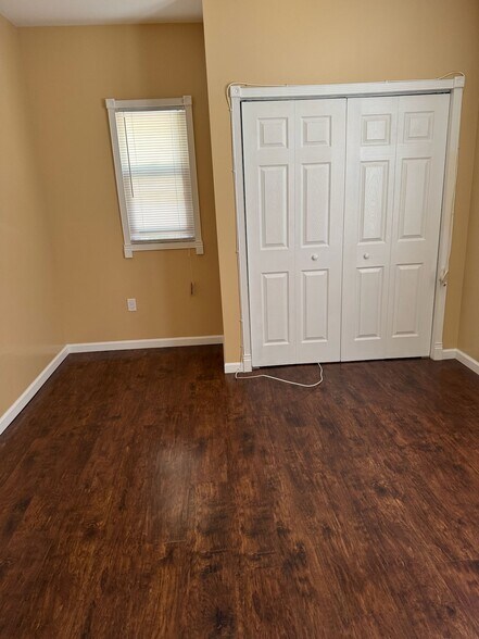 bedroom 3 - 75 Lent St