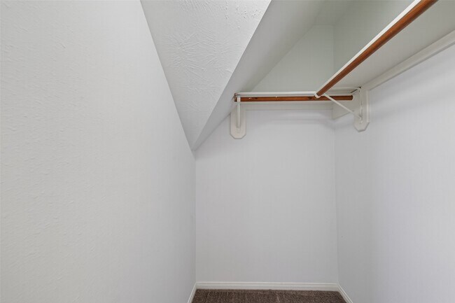 Building Photo - 3522 Brookwood Dr