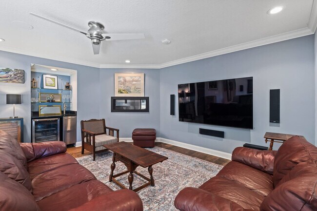 Building Photo - 430 Arricola Ave