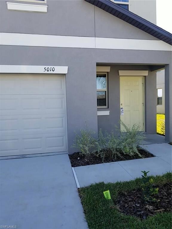 Building Photo - 5010 White Chicory Dr