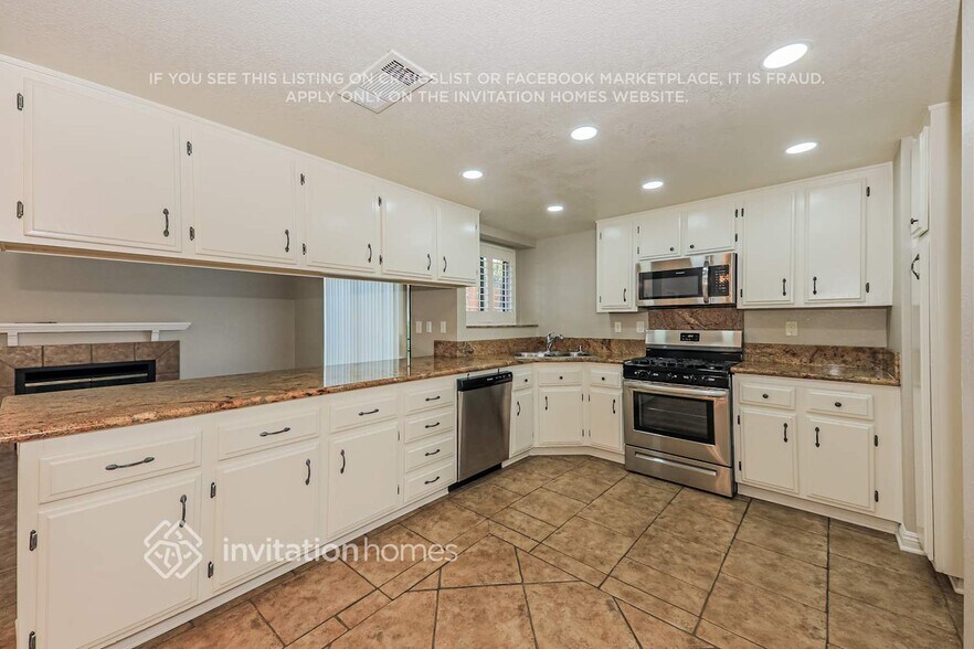 Building Photo - 5973 Maybelle St