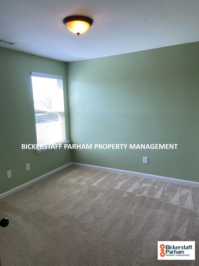 Building Photo - Spacious 2-Story Home with Open Floor Plan