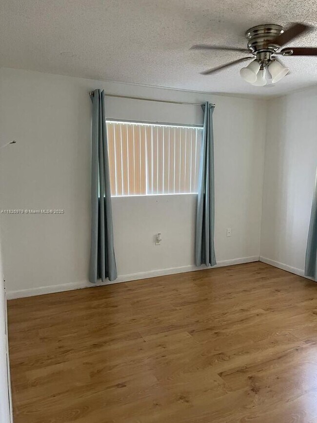 Building Photo - 8270 SW 149th Ct