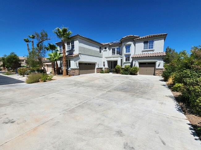 Building Photo - Beautifully Upgraded Southern Highlands Ga...