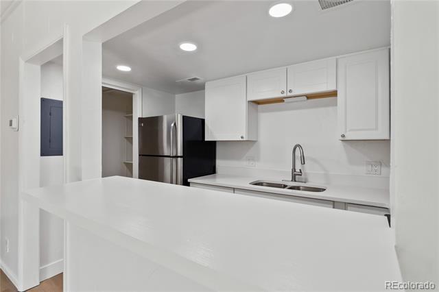 Building Photo - 2525 S Dayton Way