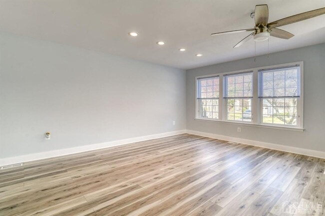 Building Photo - 137 Concordia Cir