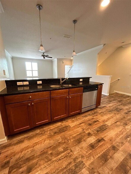 Building Photo - 691 Pensacola Ln