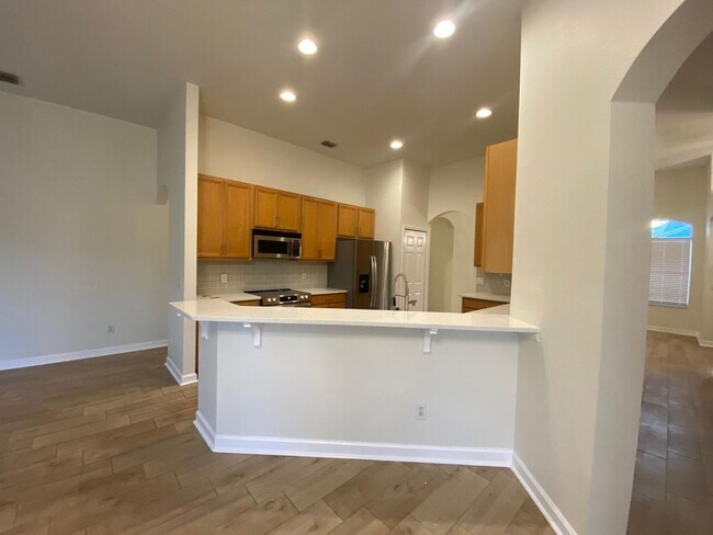 Building Photo - Your Dream Home Awaits! 5 bedroom 3 bath Single Family HOME!!