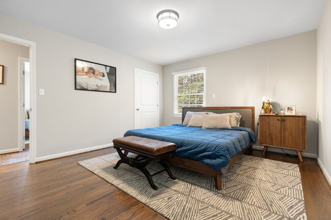 Master Bedroom - 1913 Old Creek Trl