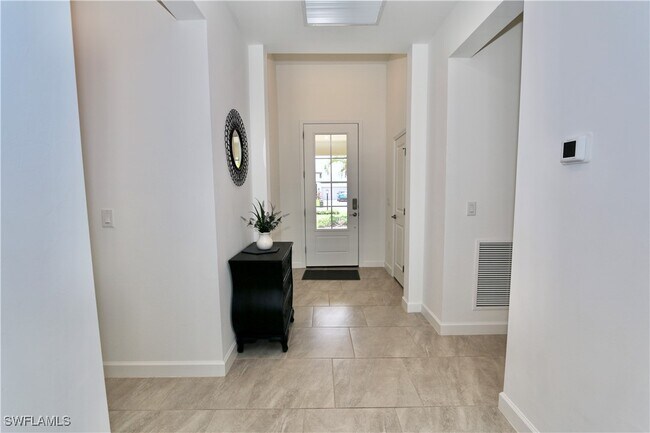 Building Photo - 18293 Ridgeline Dr