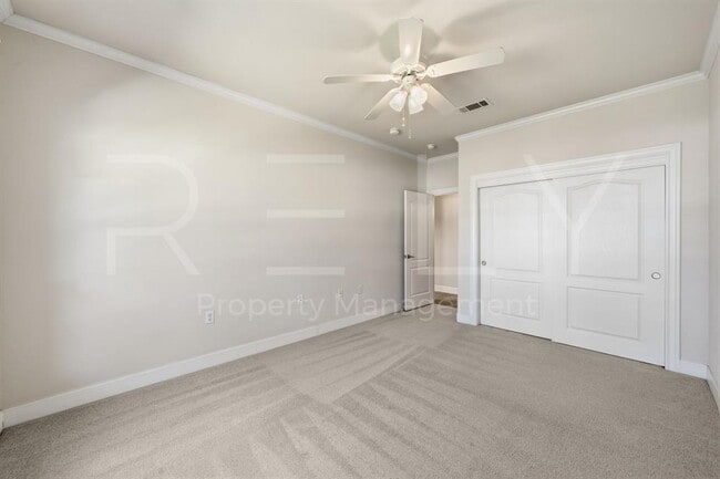 Building Photo - 808 Armstrong Dr