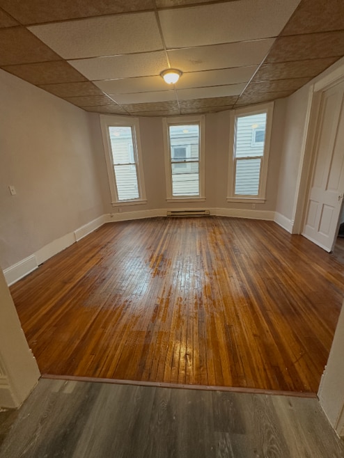 Building Photo - 405 1/2 Douglas St