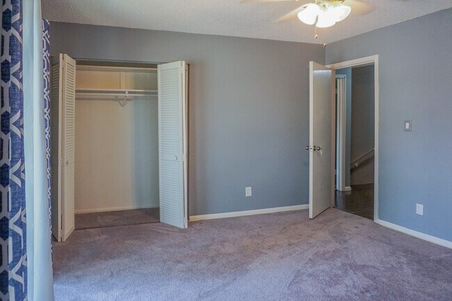 Building Photo - 10526 Hammerly Blvd