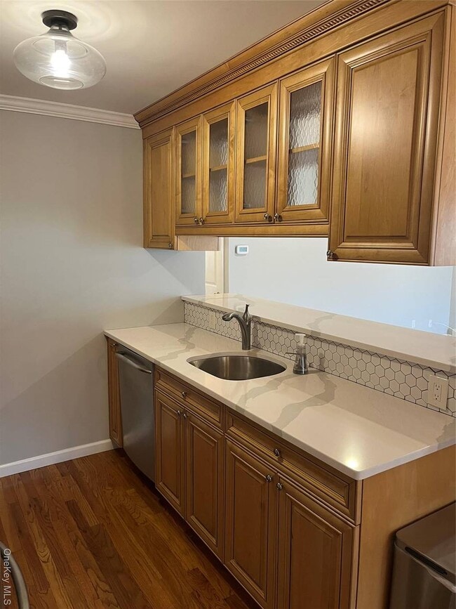 Building Photo - 77 Richmond Blvd