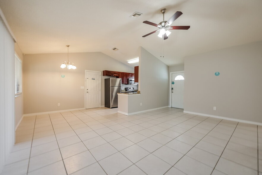 Building Photo - 8476 Coral Dr