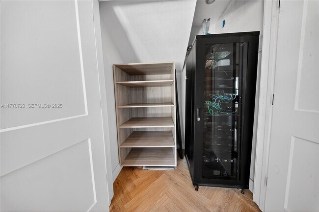 Building Photo - 4312 NE 22nd Ave