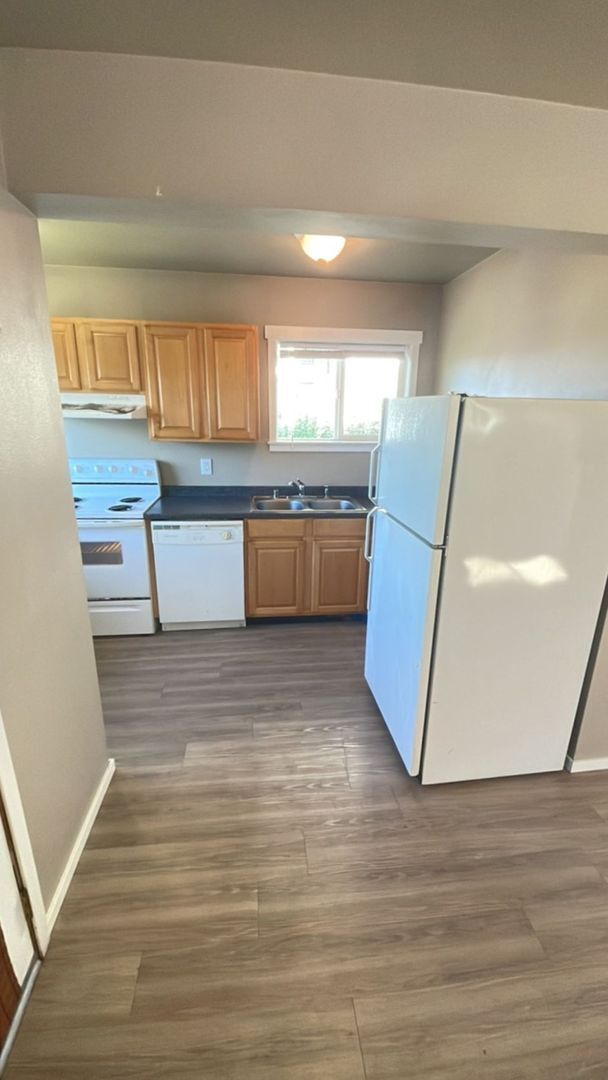 Building Photo - 1111/1113/1115 N Garden St