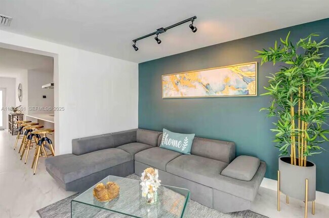 Building Photo - 3530 SW 104th Ave