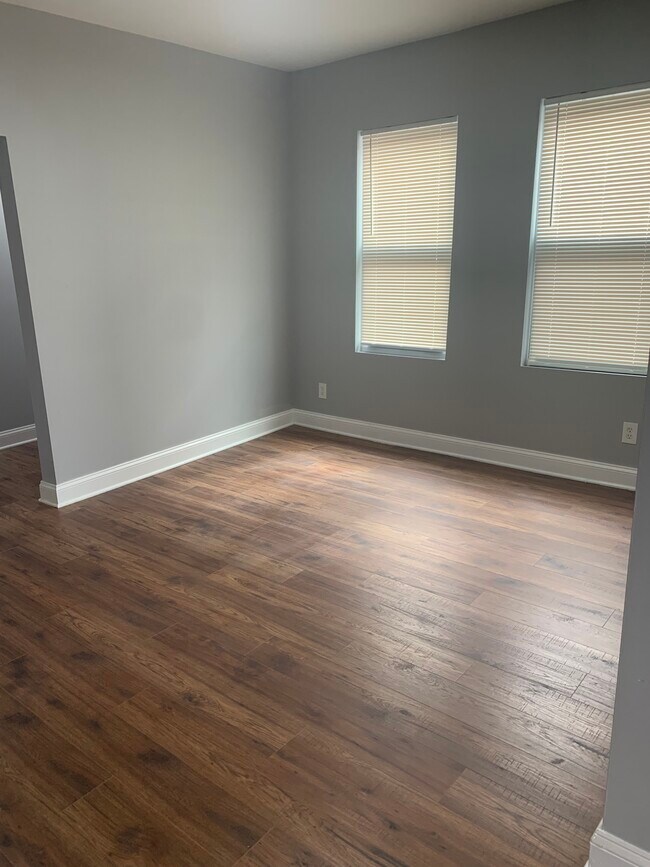 Building Photo - 7841 S Marquette Ave