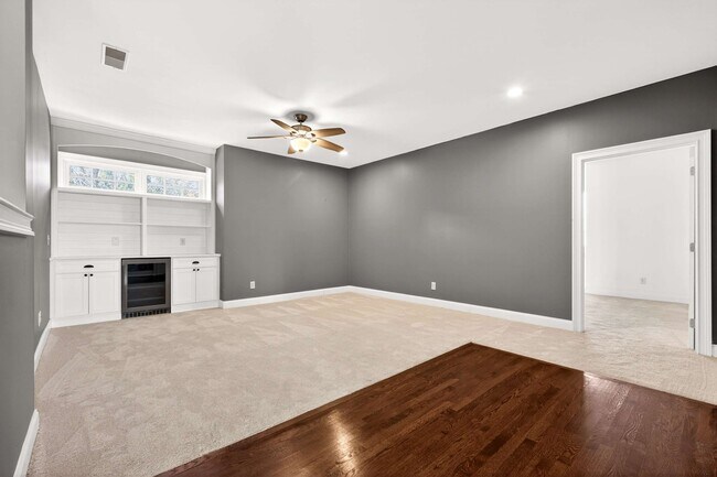 Building Photo - 6 Portrush Ct