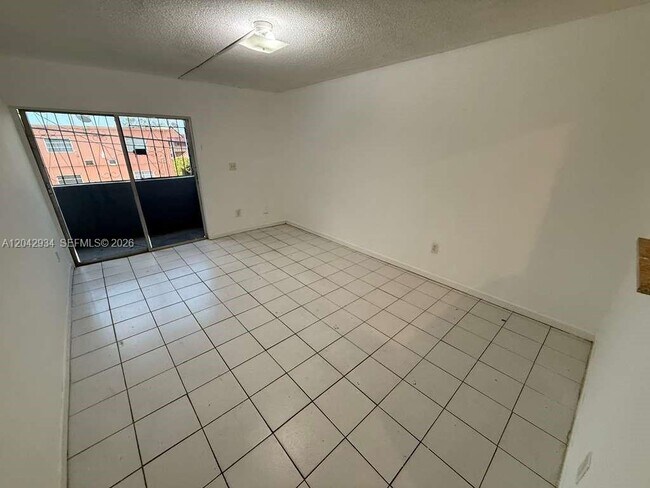 Building Photo - 4370 NW 11th St