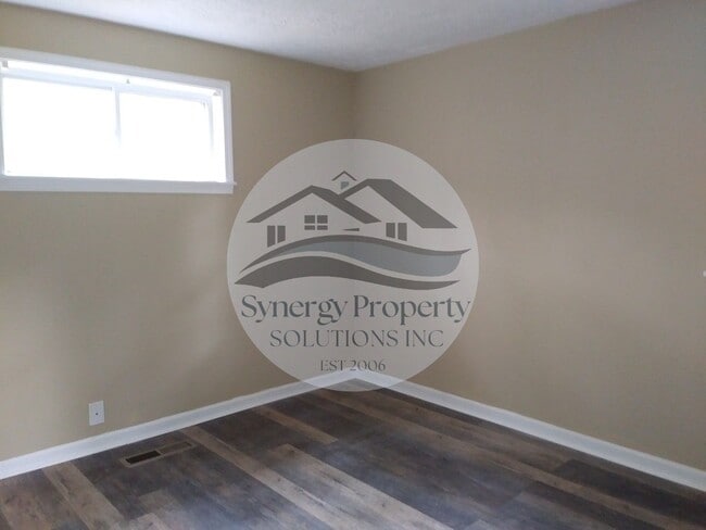Building Photo - COMING SOON MADISON RANCH WITH 2 BATHS!