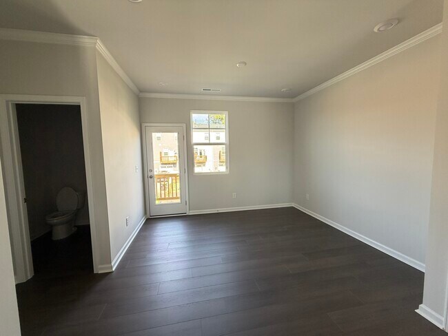 Building Photo - Carolina Springs