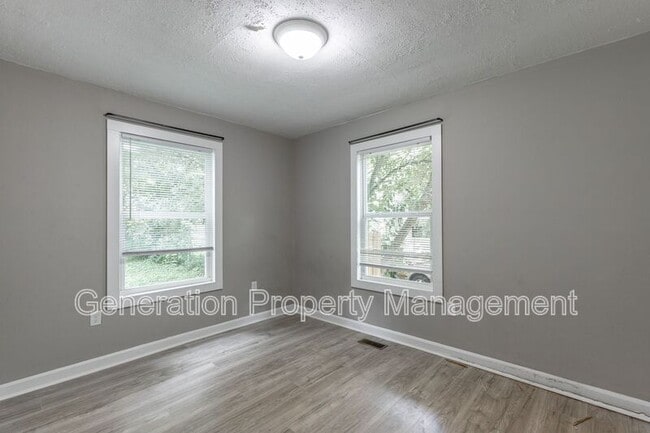 Building Photo - 177 Vero Beach St