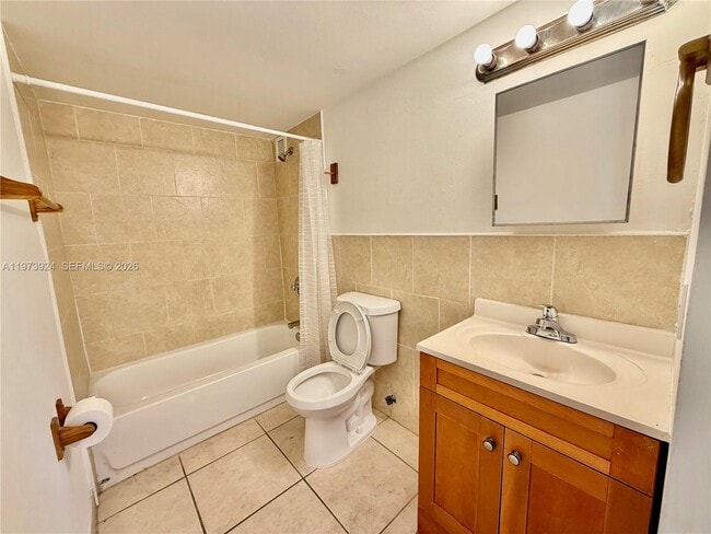 Building Photo - 2008 Jackson St