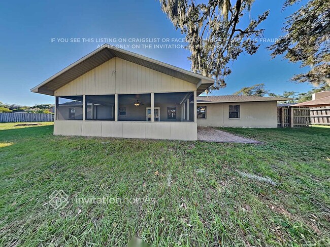 Building Photo - 2301 Beechwood Ct