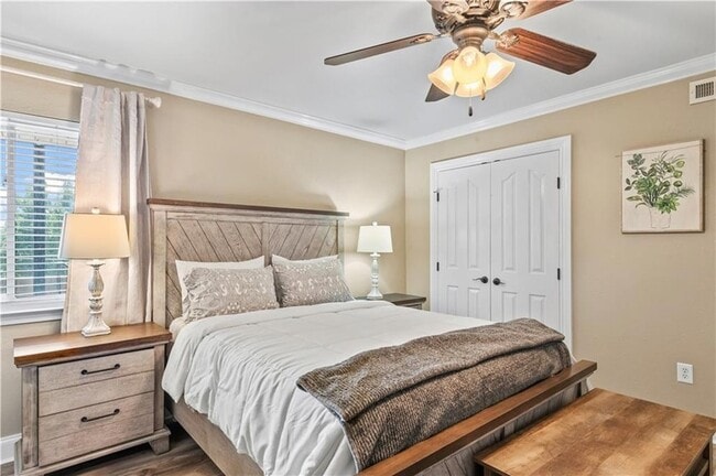 Building Photo - 500 Lake Marina Dr