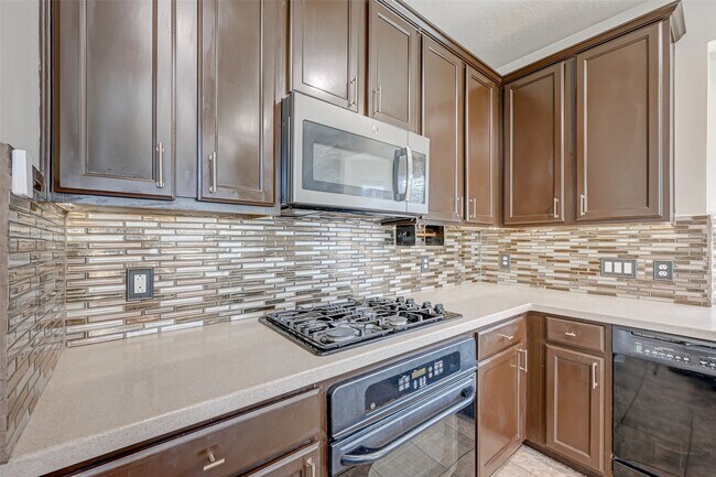 Building Photo - 11205 Sunlit Bay Dr