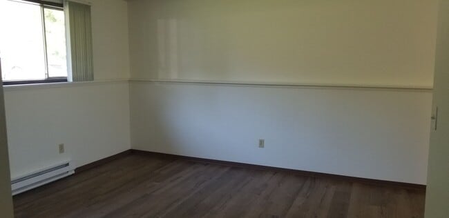 Building Photo - 345 NW Thomas St