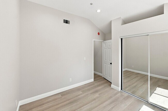 Building Photo - 25544 Portola Loop