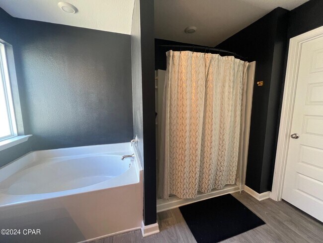 Building Photo - 255 Ryder Ln