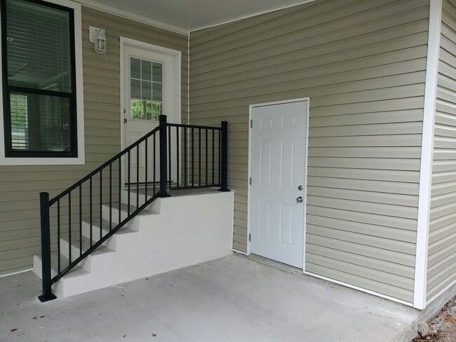 Building Photo - 6703 NW 30th St