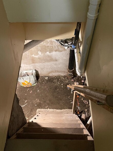 Building Photo - 741 Somerville Ave