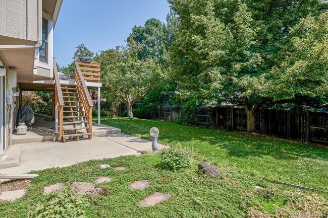 Building Photo - 10725 E Maplewood Dr