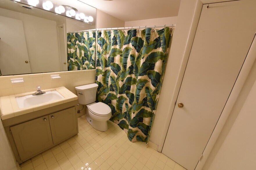 Building Photo - 55 Hanover Cir